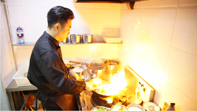 非著名炒饭表演艺术家